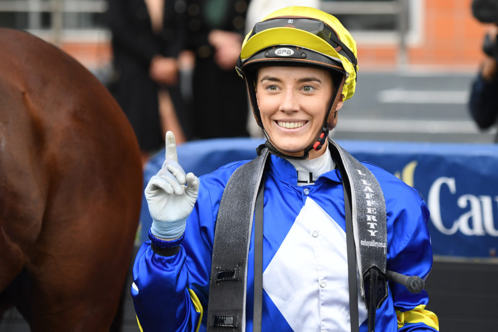 Jockey Laura Lafferty airlifted to hospital after fall at Ballarat